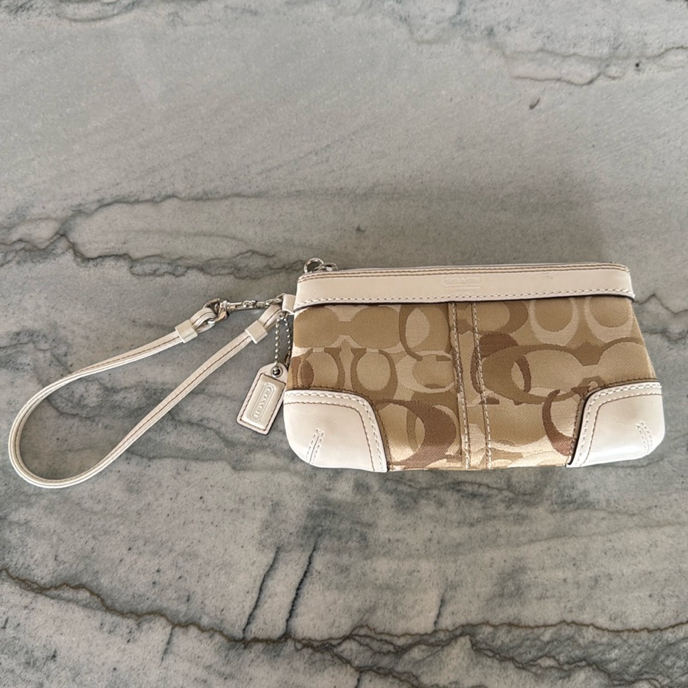 Coach wristlet & matching wallet